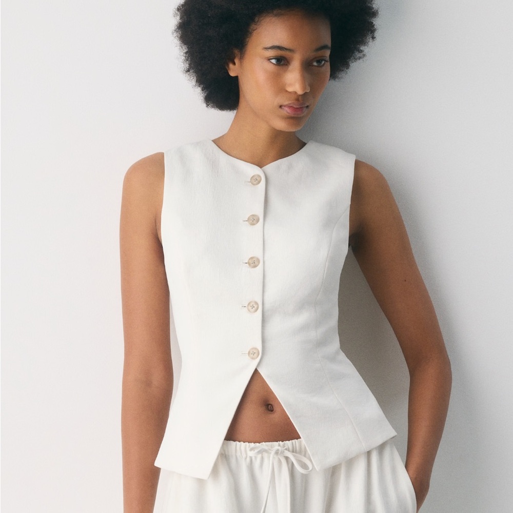 Wilfred Aritzia Light Birch Regal Vest Crepette, Size 2